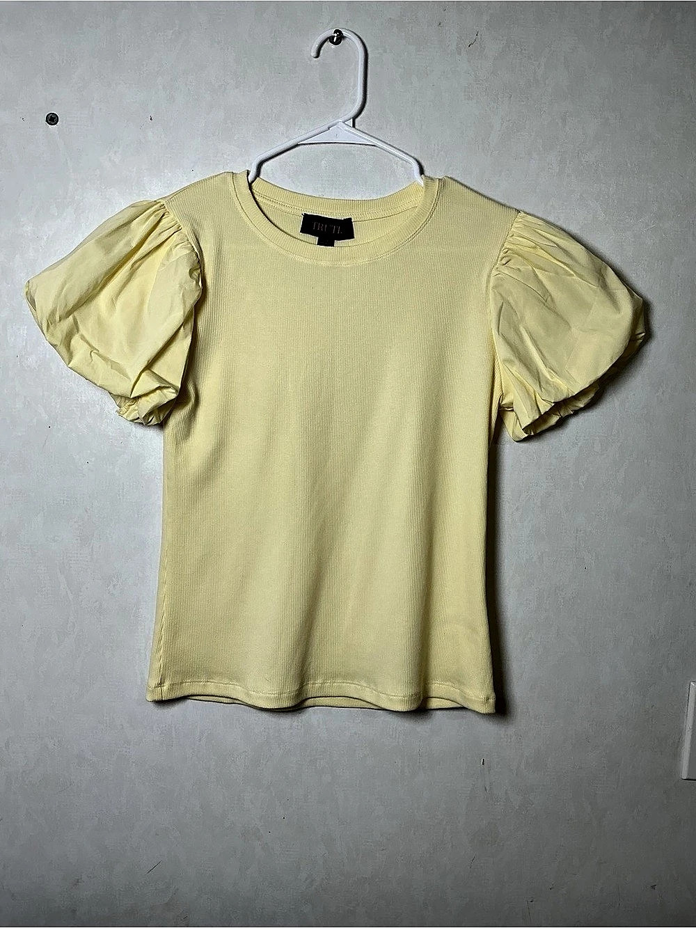 Truth Butter Yellow Puff Sleeve Ribbed Top Size Small